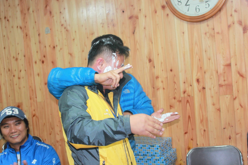 날으는꽃돼지 이미지