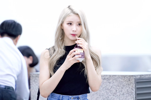 [러블리즈] 은행 가는 길에 미주 | 인스티즈