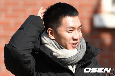 입대하는 이승기.jpg | 인스티즈