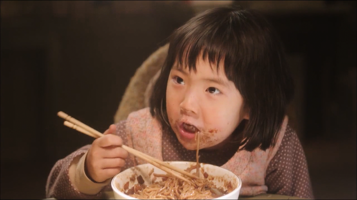 [탐정홍길동] 아이를 싫어하는 역할을 맡은 이제훈.jpgif +현실 | 인스티즈