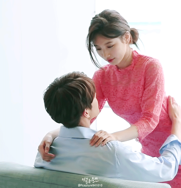 수지와 키스하는 김우빈 | 인스티즈