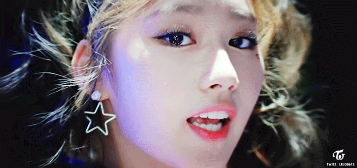 [트와이스] 섹시한거 할까 큐티한거 할까.gif | 인스티즈