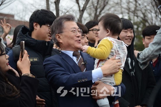 대선후보와 아기 | 인스티즈