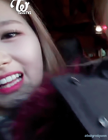 [트와이스] 사나 아이컨택 짤 | 인스티즈