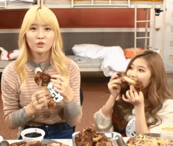 [트와이스] 사나가 레전드 찍던날 .gif | 인스티즈