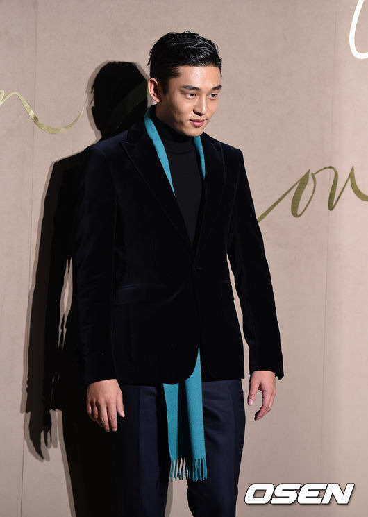 오늘자 버버리(BURBERRY) 행사에 참석한 연예인들.jpg | 인스티즈