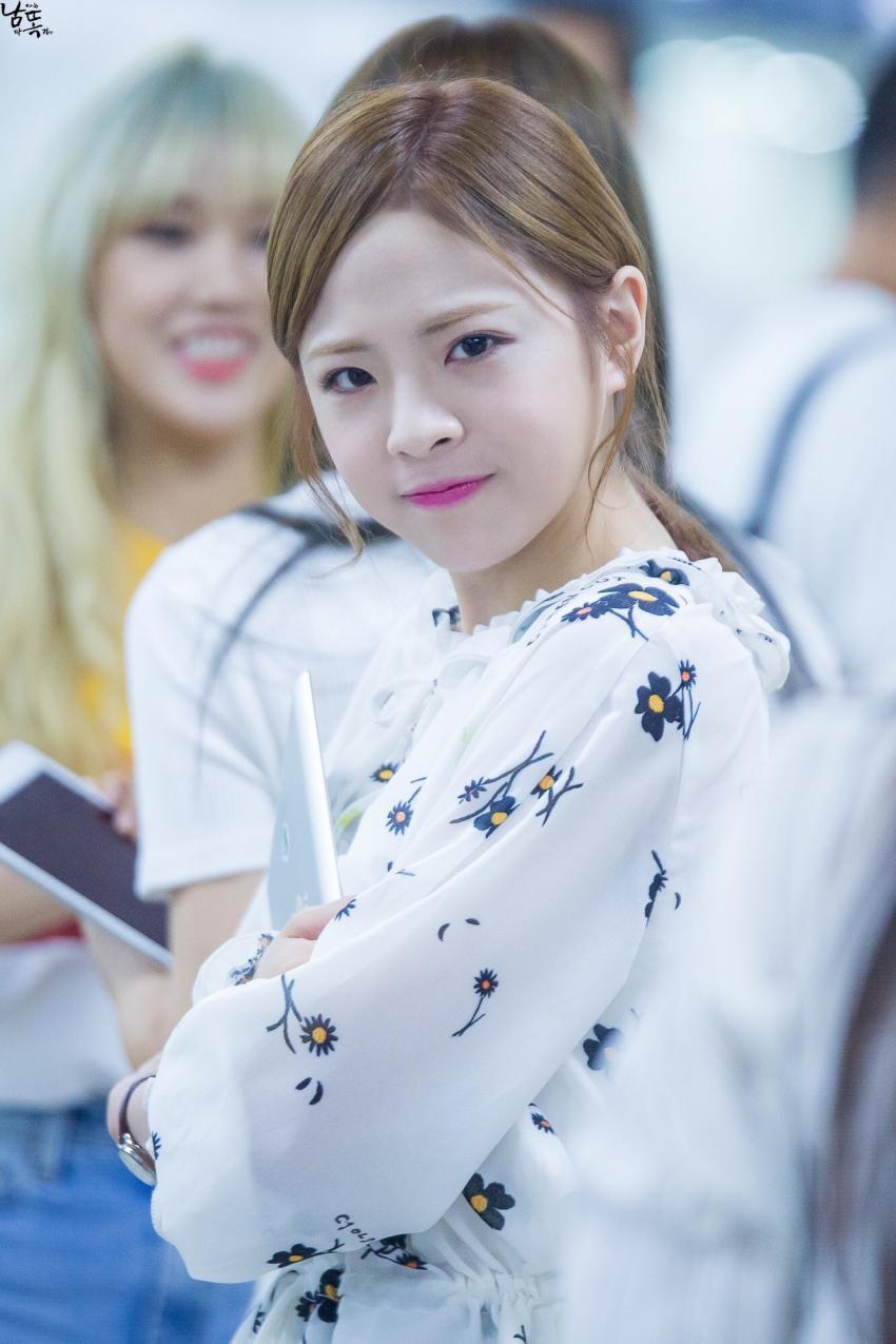 오늘 생일을 맞이한 걸그룹 오마이걸 신혜진.JPG | 인스티즈