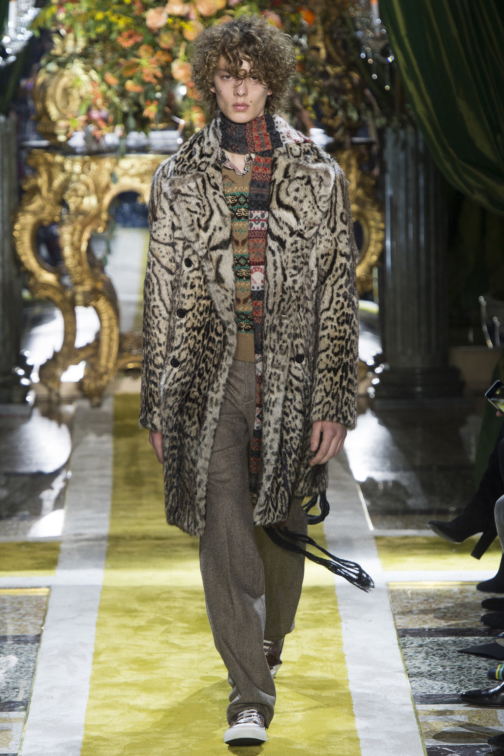 Roberto Cavali 2016 FallWinter RTW Milan | 인스티즈