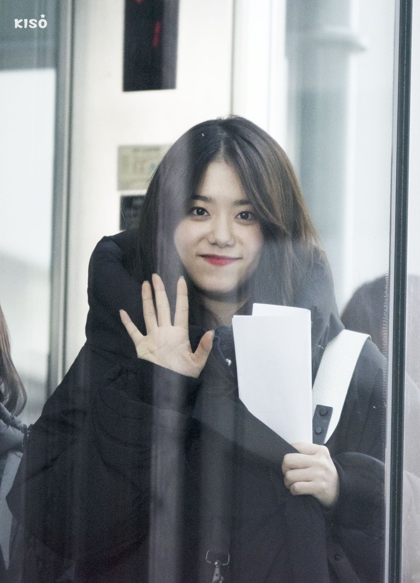 동네 편의점 알바랑 똑같이 생김 | 인스티즈