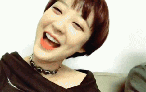 자기 생일 자축하는 EXID 혜린.gif | 인스티즈