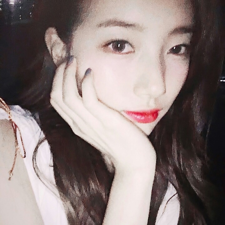 수지 바뀐 인스타 사진 | 인스티즈