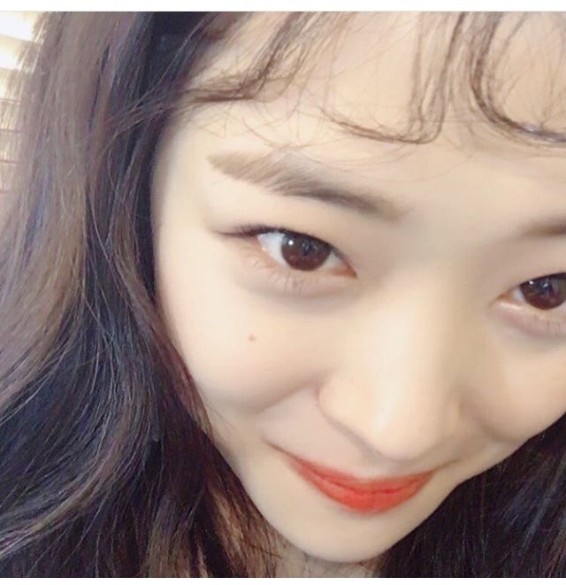 오늘자 설리 | 인스티즈