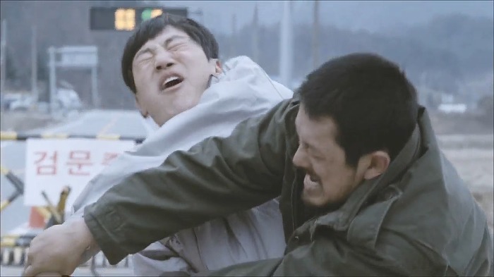 [황해] 영화에서 억울하고 무섭고 짠내터지는 연기 잘 하는 하정우.. | 인스티즈