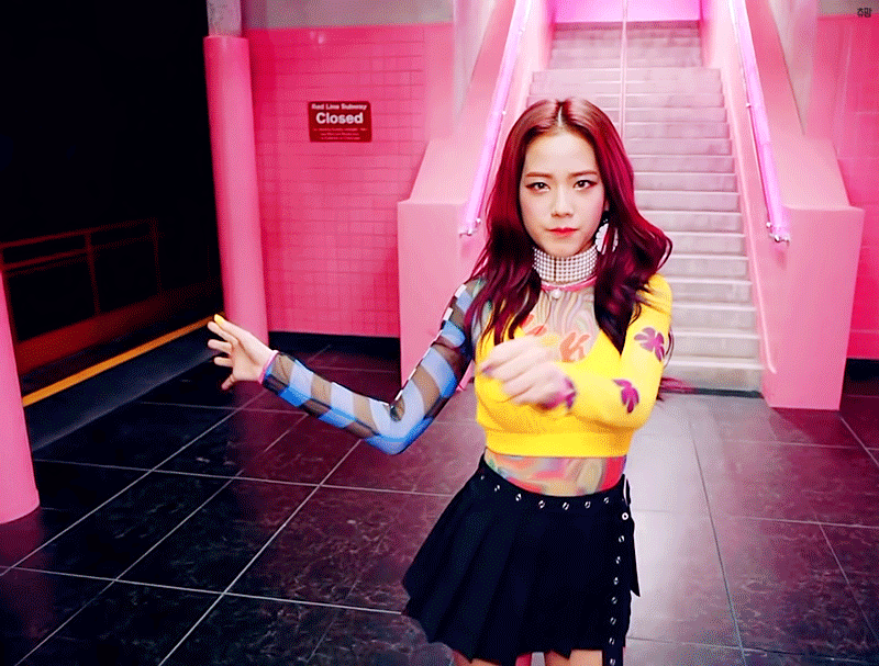 마지막처럼 MV 속 블랙핑크 지수.gif | 인스티즈