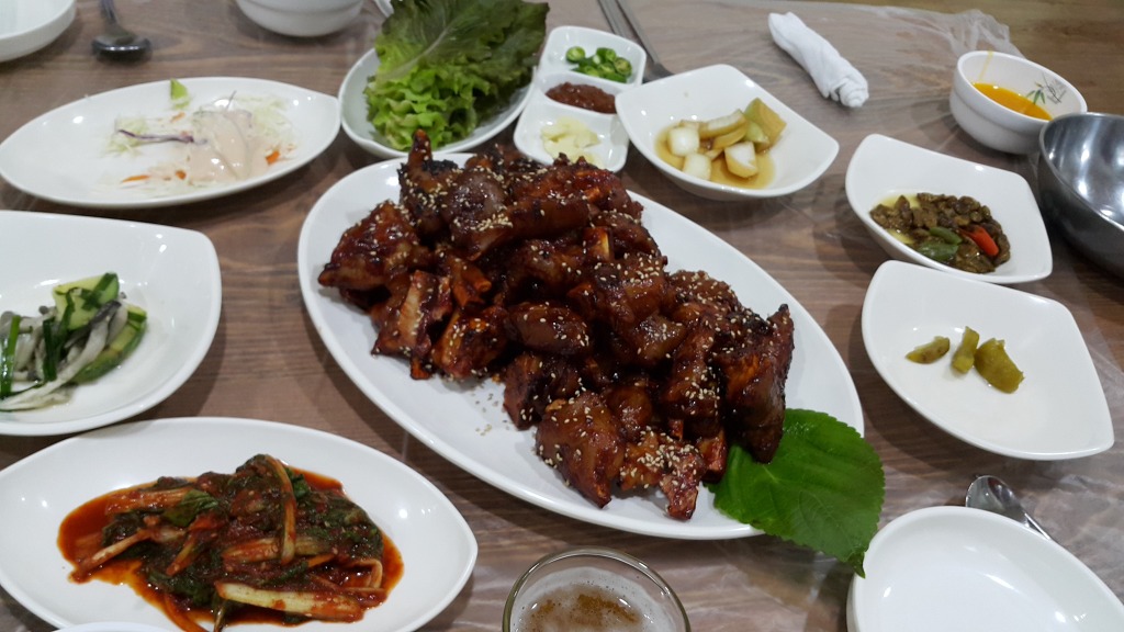 족발이랑아구 이미지
