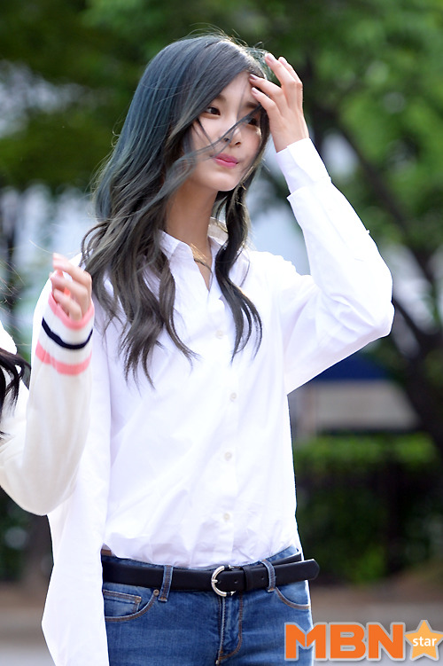 오늘자 쯔위 | 인스티즈