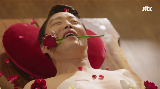 꽃과 한 몸이 되는 김희원.jpg (젖꼭지주의) | 인스티즈