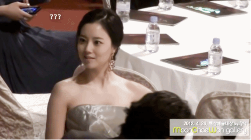 조련하는 문채원.gif | 인스티즈