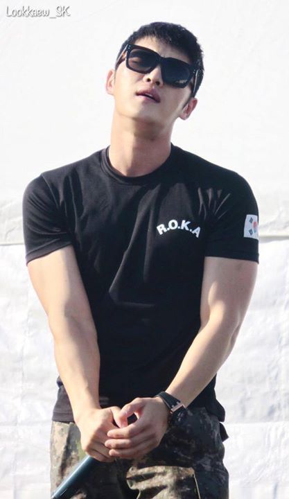 한류스타 김재중의 위엄 (1억짜리 시계) | 인스티즈