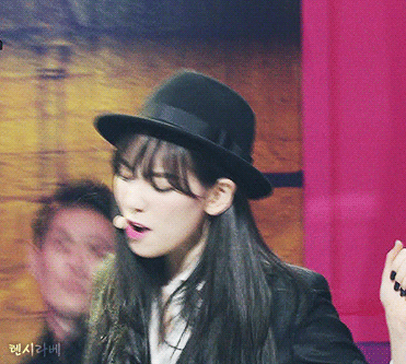 [소녀시대] 매우 다양한 헤어스타일을 소화했던 태연.GIF | 인스티즈