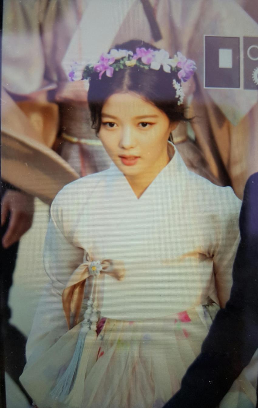 한복이 잘 어울리는 김유정 .JPG | 인스티즈