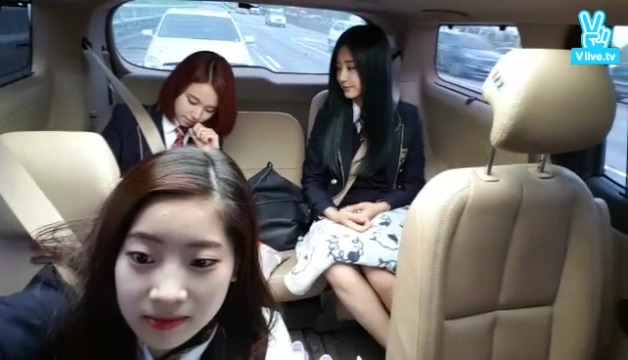 [TWICE] 흔한_급식단의_등교길. (광대 주의) | 인스티즈