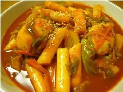 [고르기] 내 취향대로 만들어 먹는 즉석 떡볶이 vs 잘 익혀져서 나온 일반 떡볶이 | 인스티즈