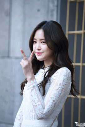 [에이핑크] 손나은 여성스런 분위기.jpg | 인스티즈