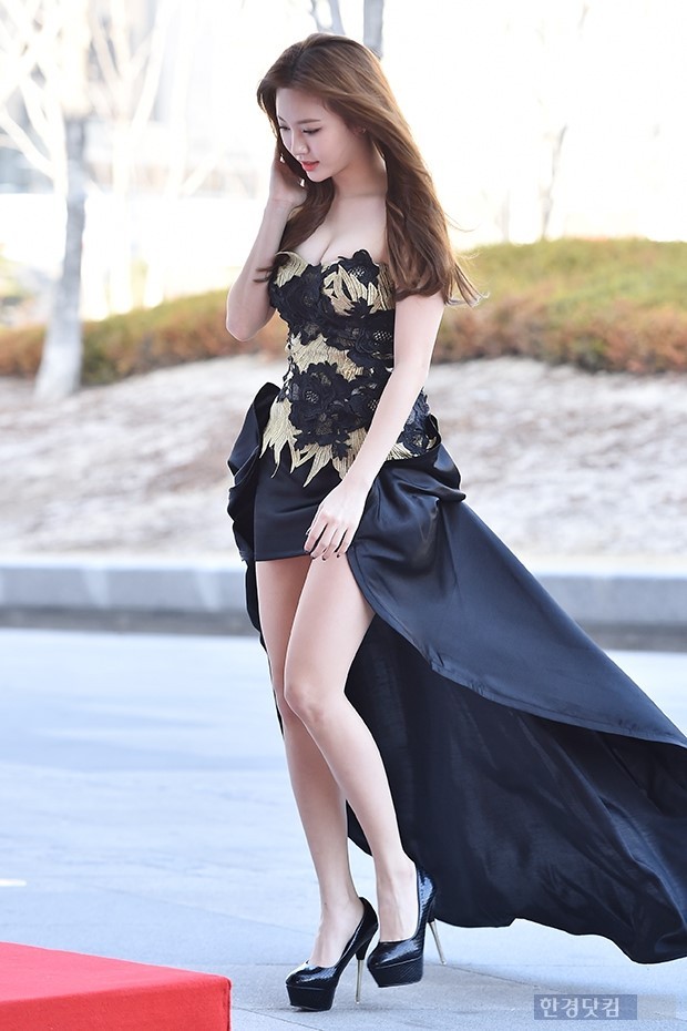 호불호가 심하게 갈리는 유라 몸매.jpg | 인스티즈