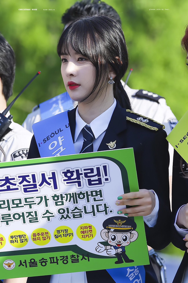 경찰 제복이 너무 잘 어울리는 소녀들 | 인스티즈