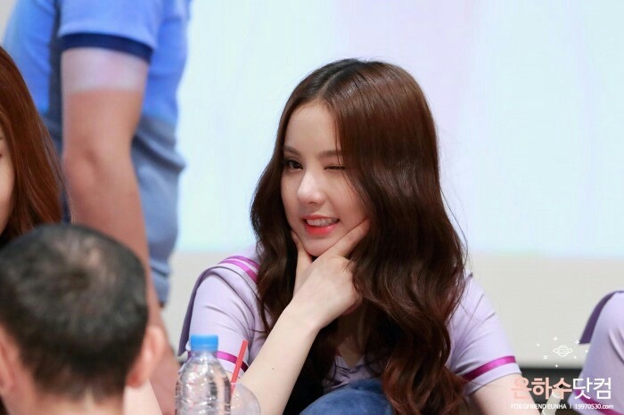 최근 단발로 리즈갱신한 여자친구 은하의 긴머리 시절 | 인스티즈