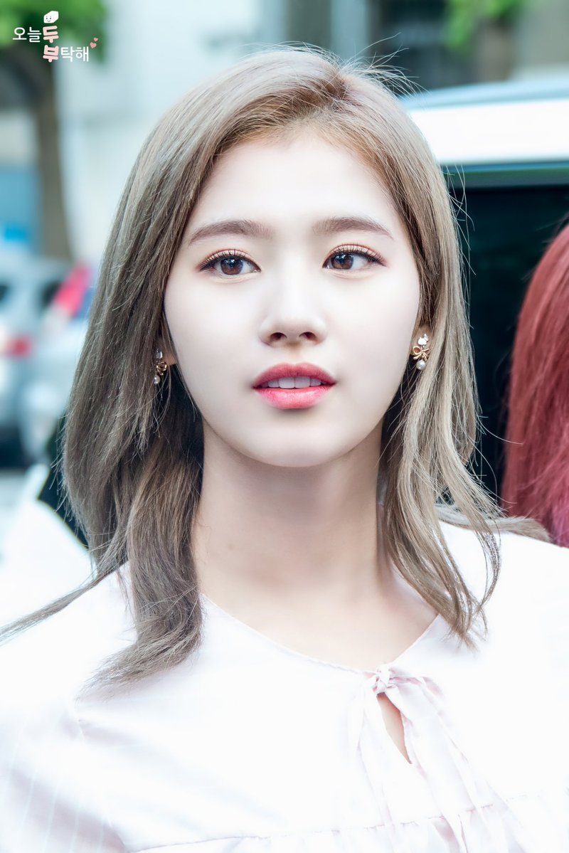 [트와이스] 귀공녀 사나 .gif | 인스티즈