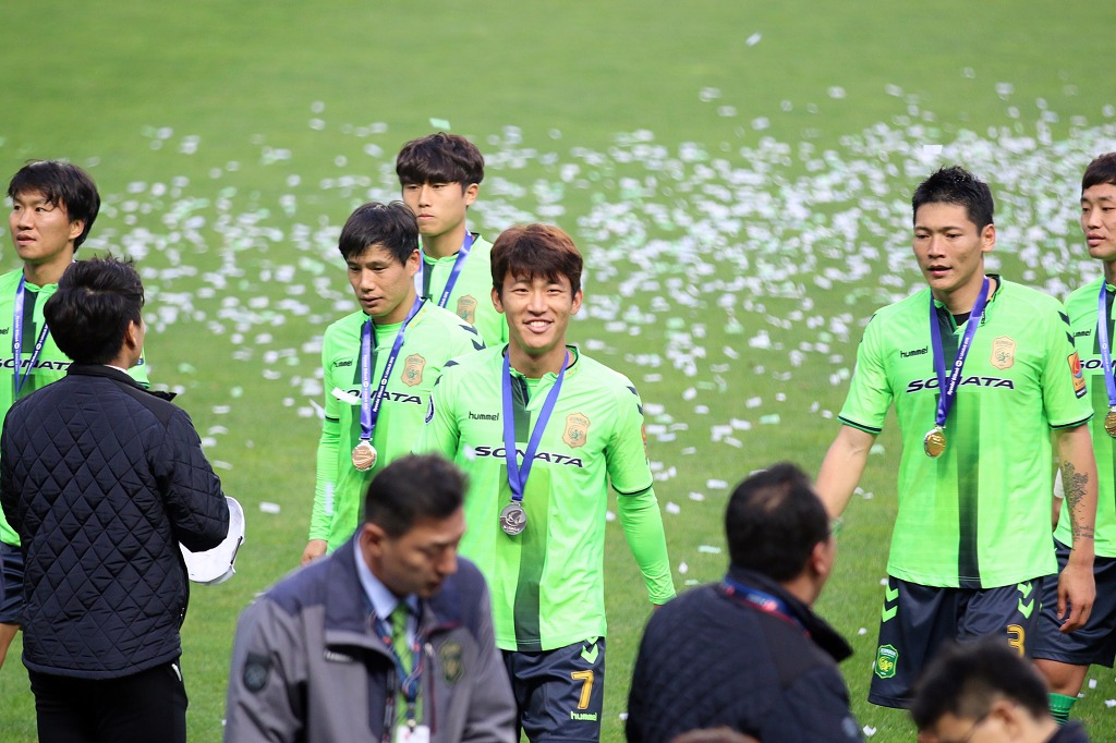 20151121 전북현대모터스 vs 성남FC 직관사진입니다.(1) *우승세레모니* | 인스티즈