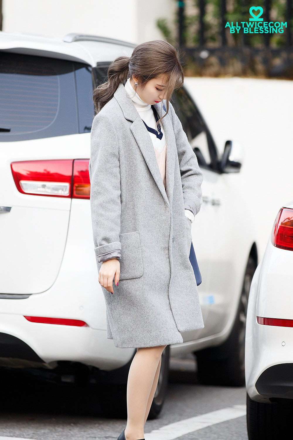 매일 헤어스타일이 바뀌는 트와이스 사나.jpg | 인스티즈