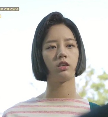 이렇게 같은 옷 계속 돌려입는 여자 주인공은 또 간만인듯..jpg | 인스티즈