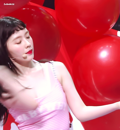 컴백날 또 레전드 찍은 아이린.gif | 인스티즈