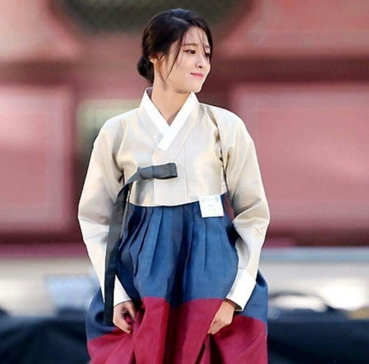 한달동안 무인도에서 버텨야한다면 같이 지낼 파트너는.. 김병만 vs 설현 | 인스티즈