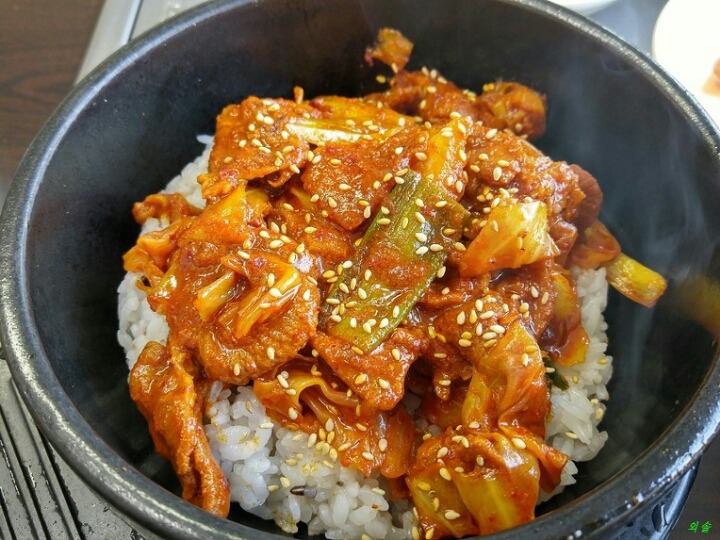한국인의 밥심! 돌솥제육비빔밥 낙지돌솥비빔밥 jpg | 인스티즈