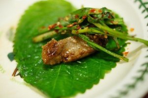 고기에 쌈싸먹을때 밥도 같이 싸먹는다vs Only 괴기로 맛을 낸다 | 인스티즈
