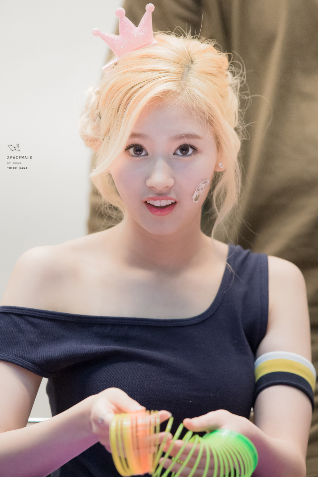 트와이스 금발 사나 | 인스티즈