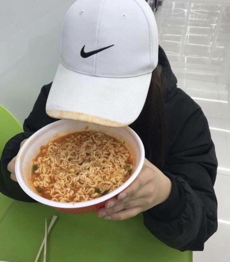 왕뚜껑 나이키녀 | 인스티즈
