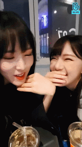 여자친구 예린 유주 v앱.gif | 인스티즈