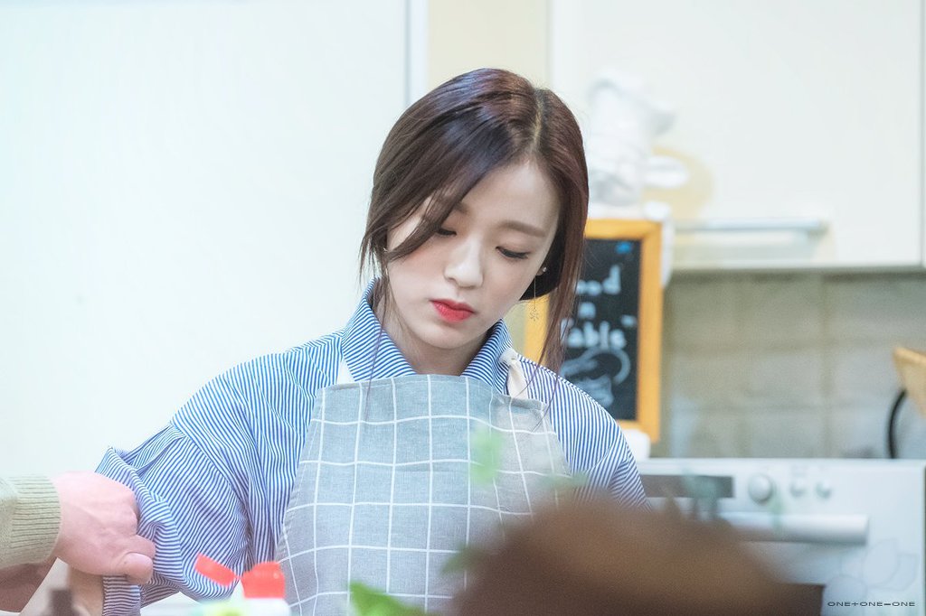 에이프릴의 막냉이 진솔이.jpg | 인스티즈