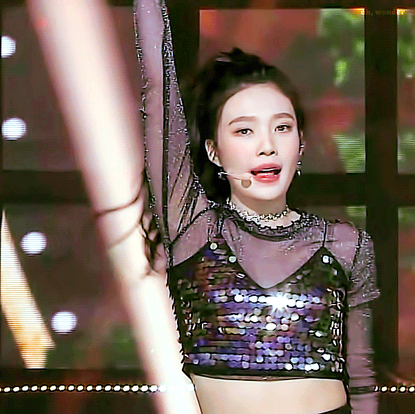 오늘자 인기가요 포니테일 레드벨벳 조이.gif | 인스티즈