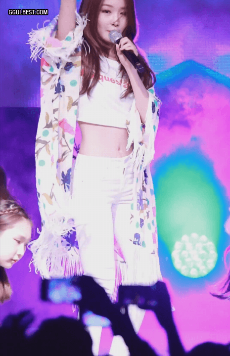 허리미녀 청하.gif | 인스티즈