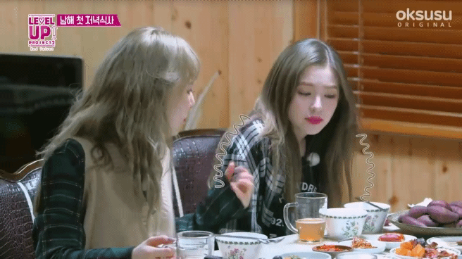 리더한테 뺨 맞고 조이한테 화풀이하는 웬디.gif | 인스티즈