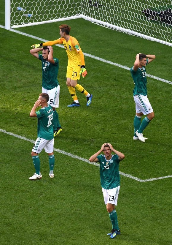 빛을 제대로 보지 못하는 독일 선수들 | 인스티즈