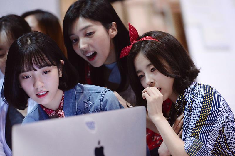 우주소녀 보나 란제리 소녀시대 포촬.jpg | 인스티즈