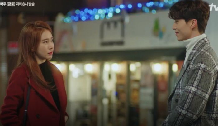 우울한 여친 기분을 한방에 풀어주는 남친의 아주 '사소한' 행동 6가지 | 인스티즈