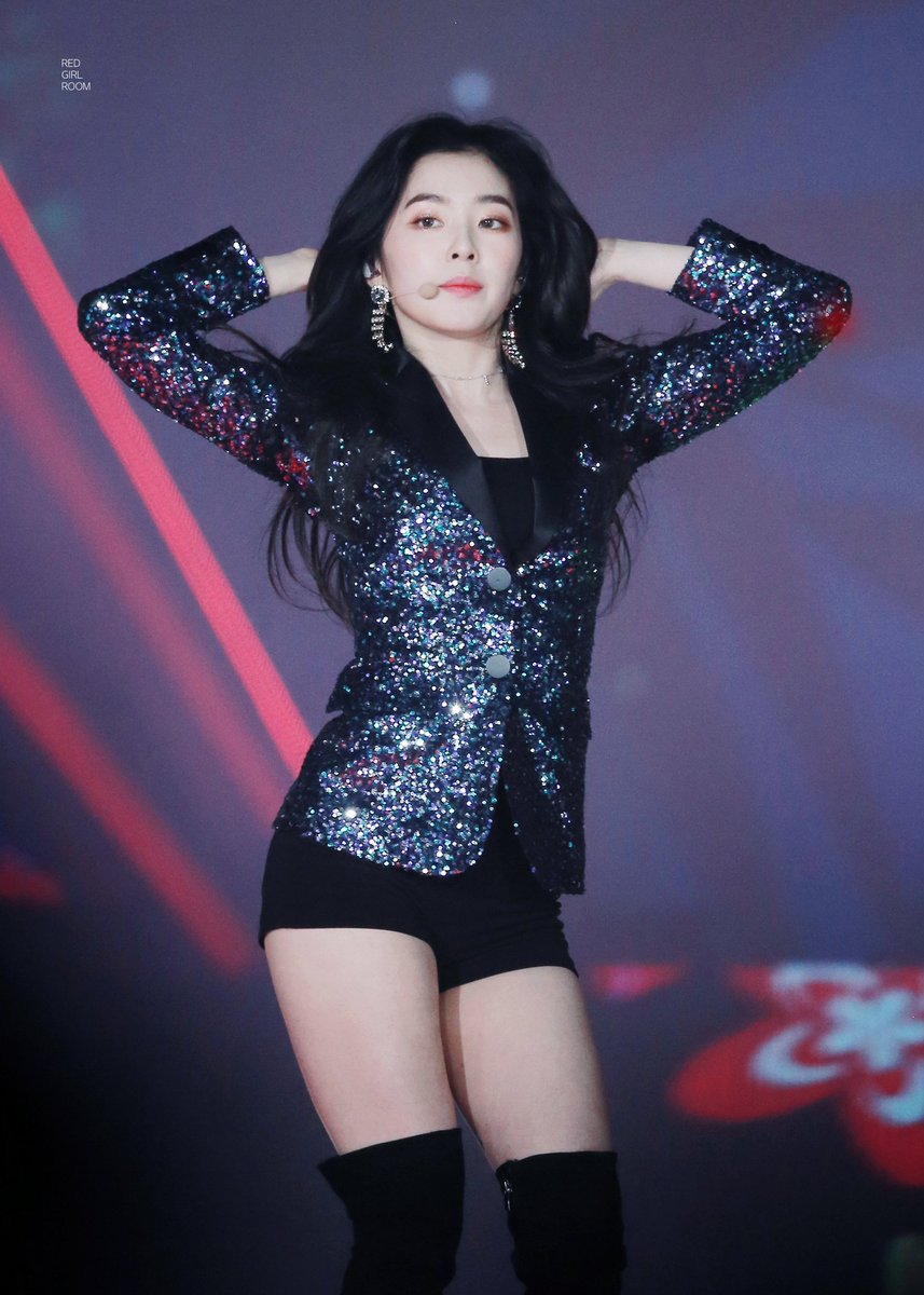 블링블링한 의상입은 아이린.jpgif | 인스티즈